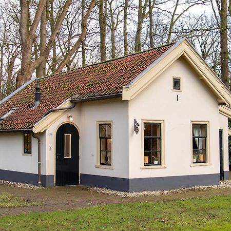 Отель De Consistorie Veenhuizen Экстерьер фото