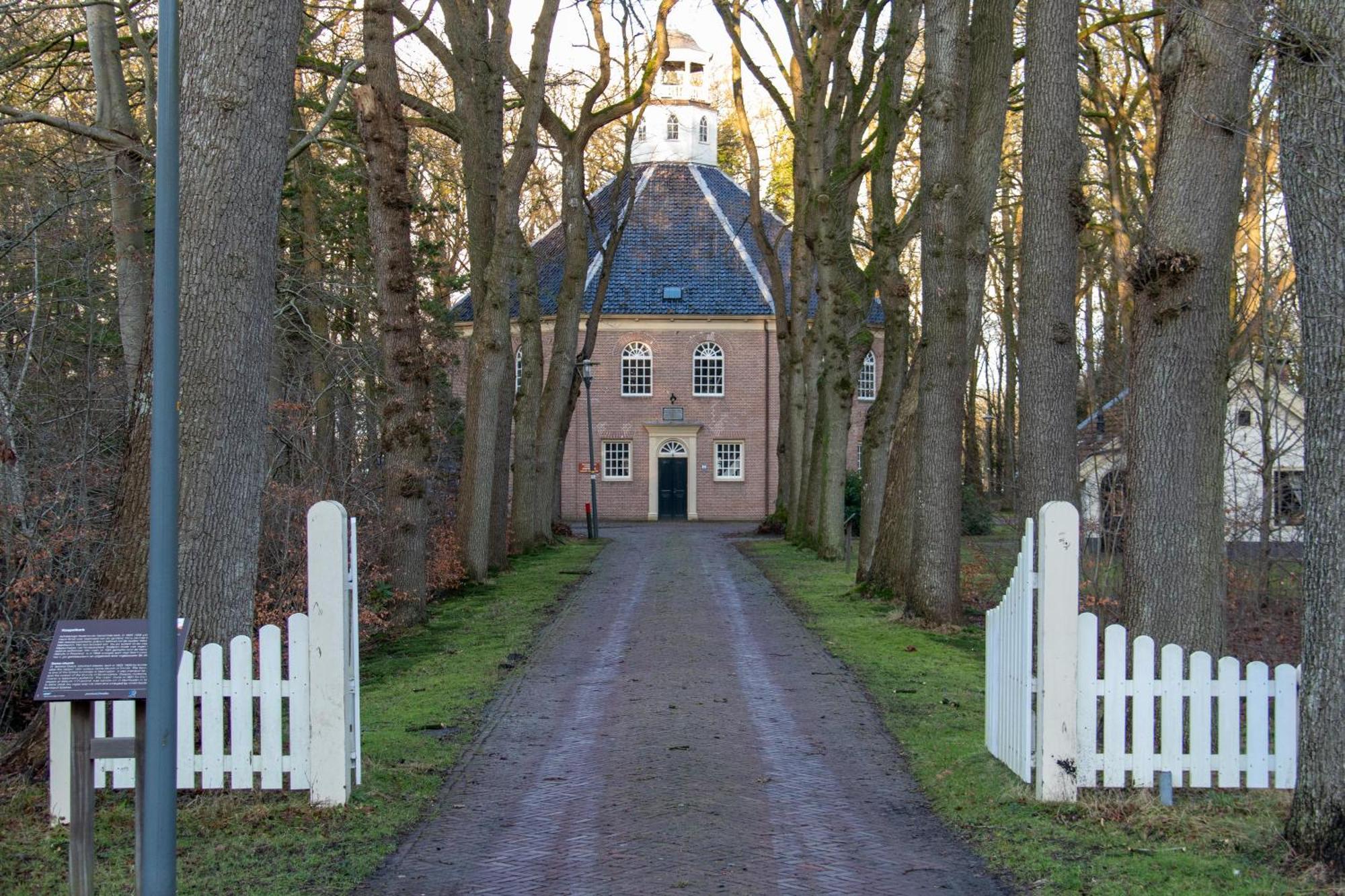 Отель De Consistorie Veenhuizen Экстерьер фото